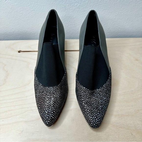 Logo Lori Goldstein Grey Combo Leather & Goring Pointed Toe Serena Pumps 5.5 NEW - Picture 2 of 6